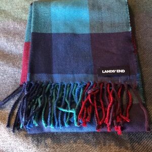 Landsend Cashmere-like red/blue/green buffalo plaid scarf. Unisex. EUC